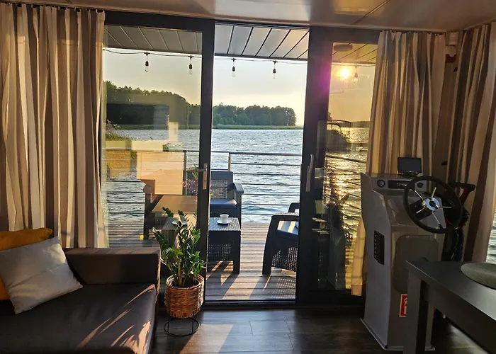Domek Na Wodzie Topiko Czarter Przy Hotelu Ognisty Ptak